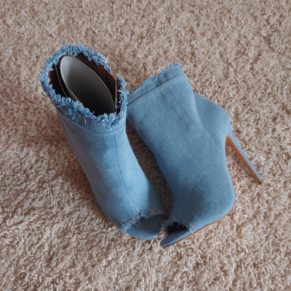 Denim bootie